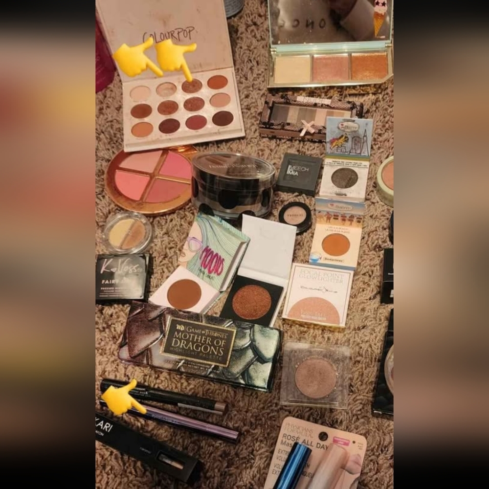 Makeup bundle - Picture 3 of 3